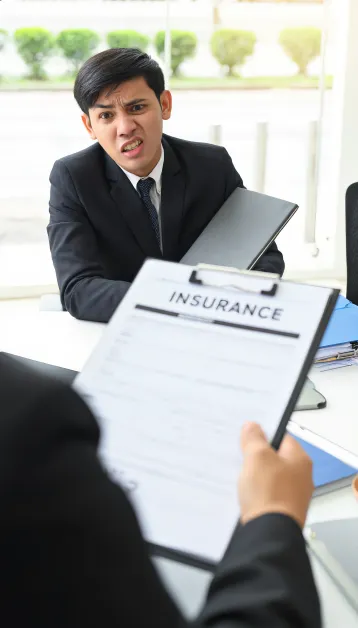 ประกันรถยนต์ออนไลน์ แตกต่างจาก การขายของนายหน้า